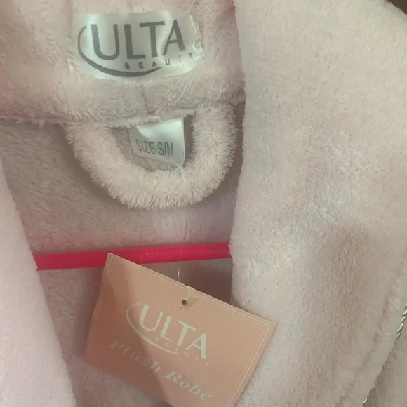 ULTA PINK BRAIDED PLUSH PINK BATHROBE - Picture 4 of 4